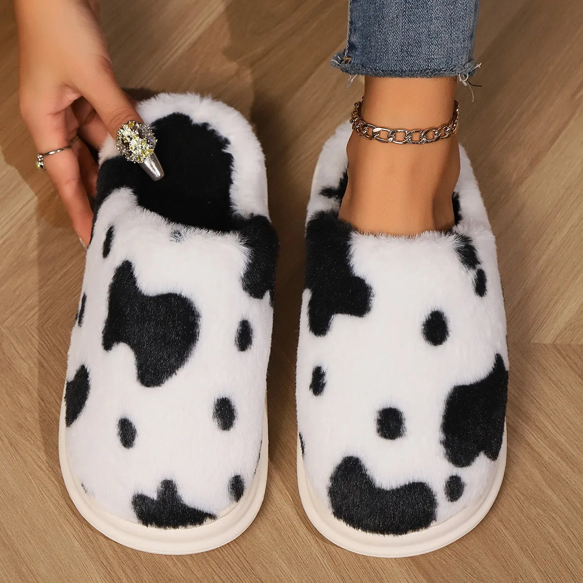 Pallene Cow milk Fuzzy Slippers