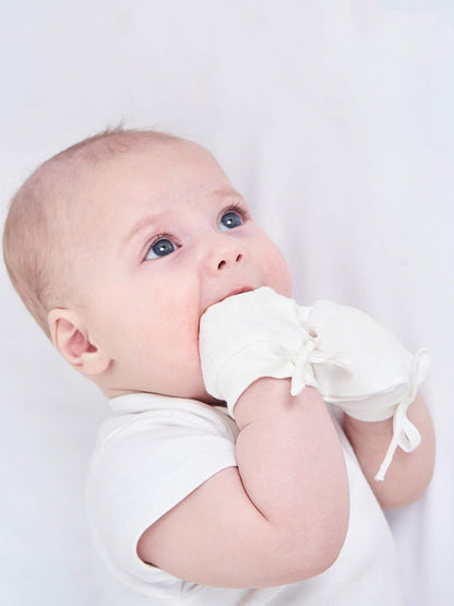 Baby Mittens 0-6 Months Cotton Newborn Mittens No Scratch Mittens for Baby Girls Boys Infant Mittens a 4 Pairs White 0-12 Months