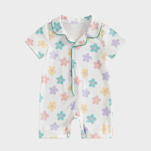 Combinaison à manches courtes à motif floral et tracteur