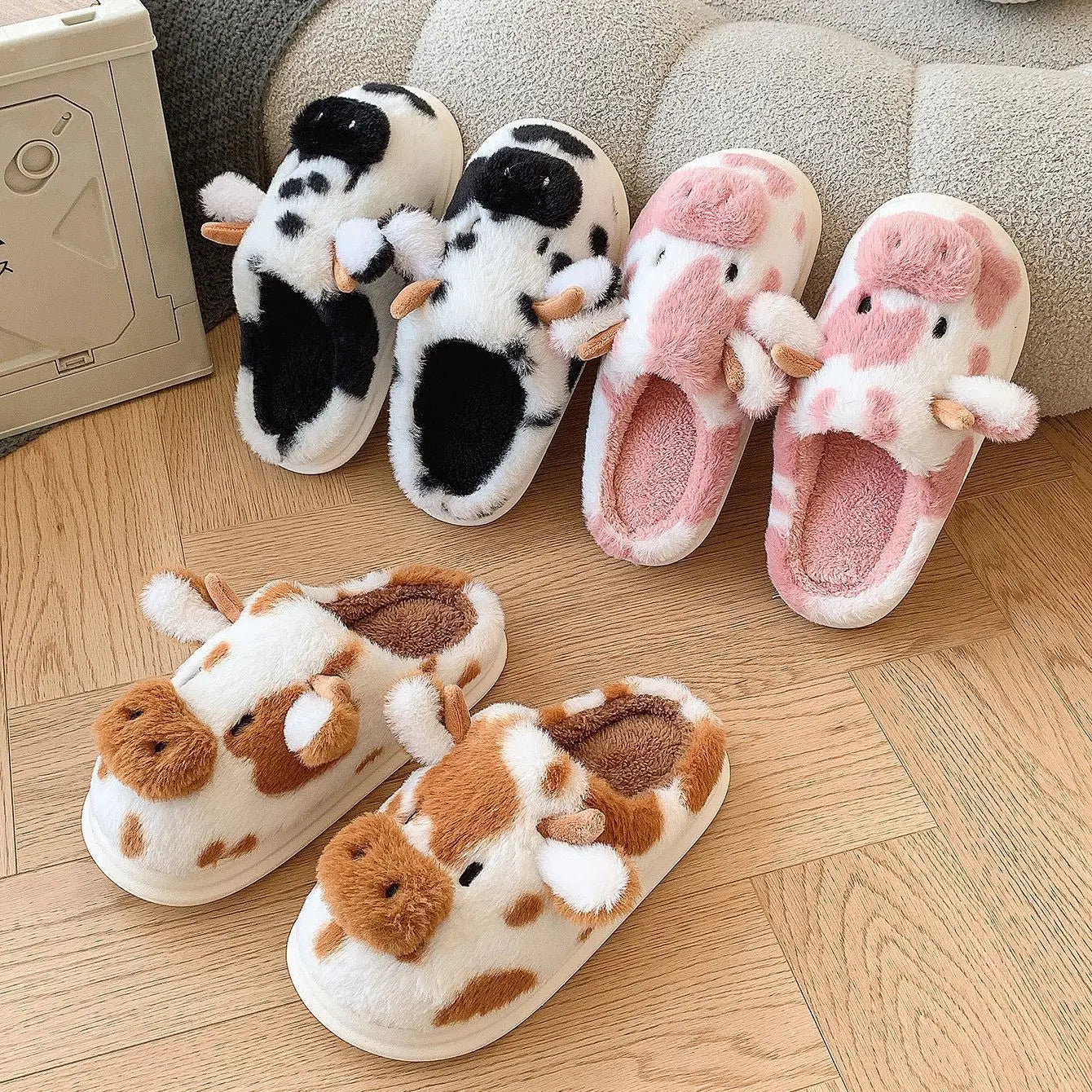 Pallene Cow milk Fuzzy Slippers