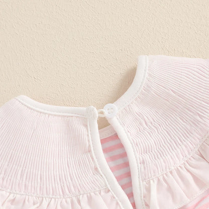 Barboteuse à manches courtes avec broderie à carreaux